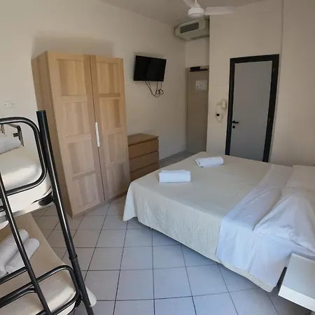 John Hotel