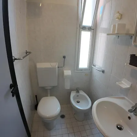 John Hotel 3*